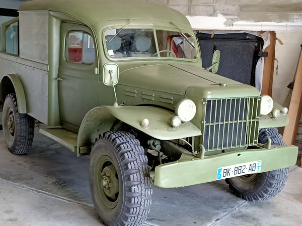 1945 DODGE ARMEE WC54