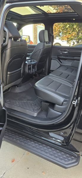 STOCK 136 - 2025 Dodge Ram 1500 NIGHT EDITION sport  - VERSION HAUT DE GAMME