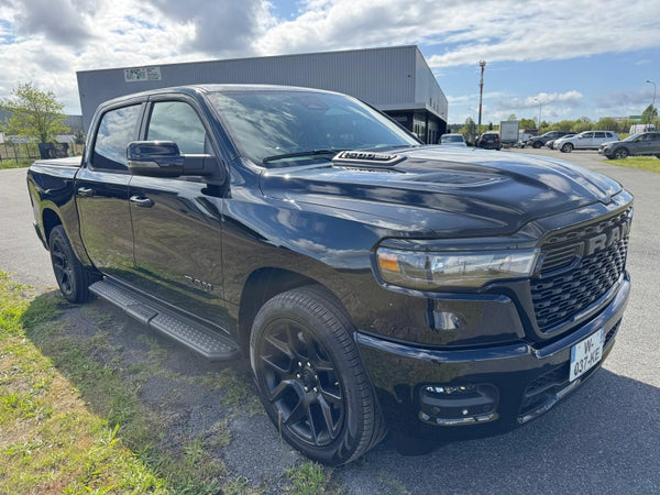 STOCK 136 - 2025 Dodge Ram 1500 NIGHT EDITION sport  - VERSION HAUT DE GAMME