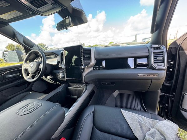 STOCK 136 - 2025 Dodge Ram 1500 NIGHT EDITION sport  - VERSION HAUT DE GAMME