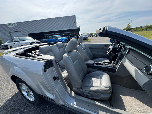 STOCK 149 - 2006 FORD MUSTANG CABRIOLET