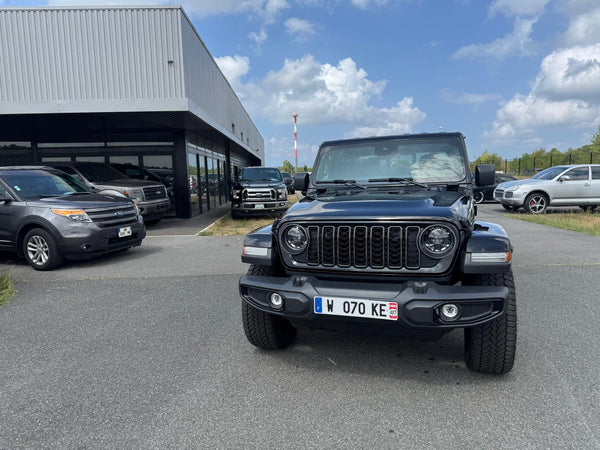 STOCK 142 - 2024 JEEP GLADIATOR NIGHT HAWK EDITION