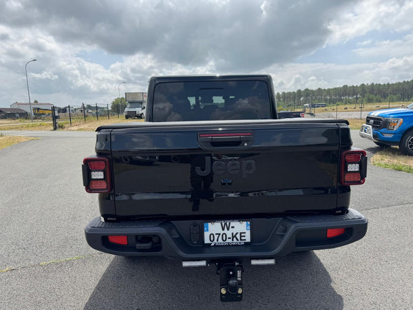 STOCK 142 - 2024 JEEP GLADIATOR NIGHT HAWK EDITION
