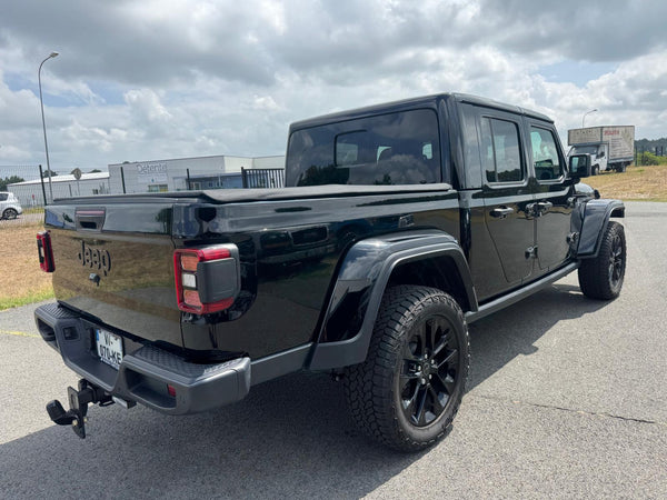 STOCK 142 - 2024 JEEP GLADIATOR NIGHT HAWK EDITION