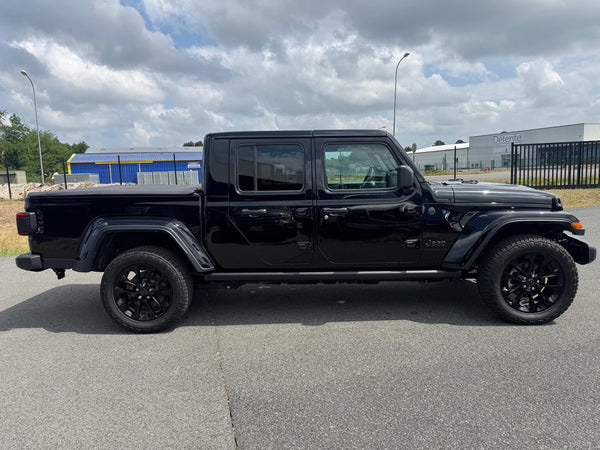 STOCK 142 - 2024 JEEP GLADIATOR NIGHT HAWK EDITION