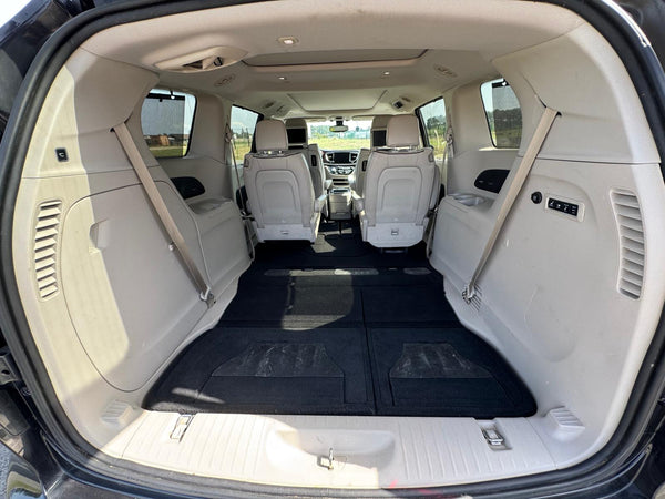 STOCK 147 - 2017 CHRYSLER PACIFICA LIMITED 7 PLACES