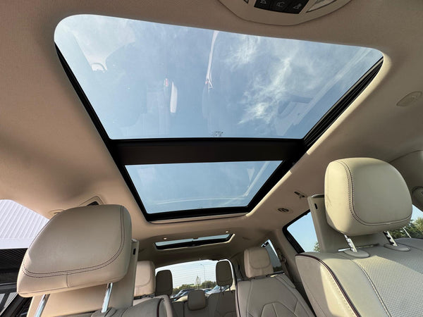STOCK 147 - 2017 CHRYSLER PACIFICA LIMITED 7 PLACES