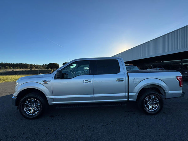 STOCK 157 - 2017 F150 XLT 4X4 V6 3.5L FlexFuel Benne courte