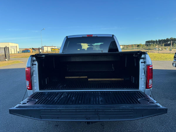 STOCK 157 - 2017 F150 XLT 4X4 V6 3.5L FlexFuel Benne courte