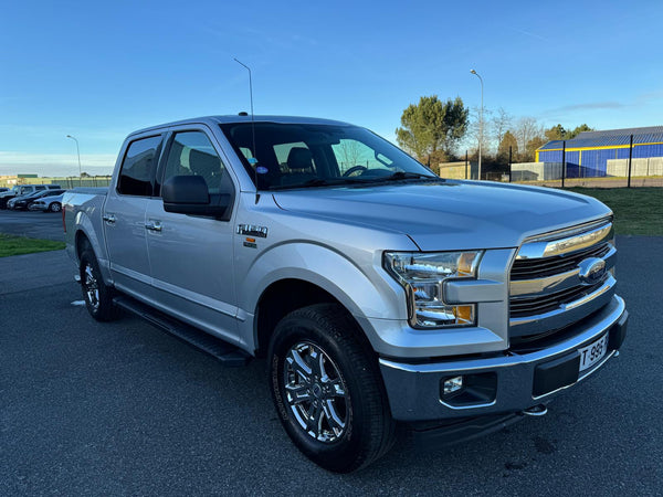 STOCK 157 - 2017 F150 XLT 4X4 V6 3.5L FlexFuel Benne courte