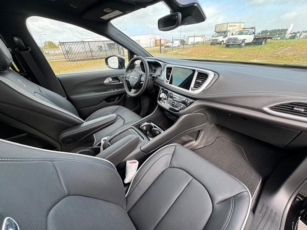 STOCK 151 - 2025 CHRYSLER PACIFICA LIMITED AWD
