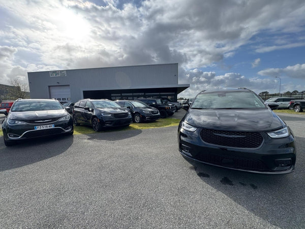 STOCK 151 - 2025 CHRYSLER PACIFICA LIMITED AWD