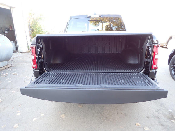STOCK 136 - 2025 Dodge Ram 1500 NIGHT EDITION sport  - VERSION HAUT DE GAMME
