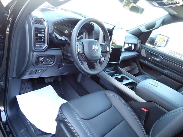 STOCK 136 - 2025 Dodge Ram 1500 NIGHT EDITION sport  - VERSION HAUT DE GAMME
