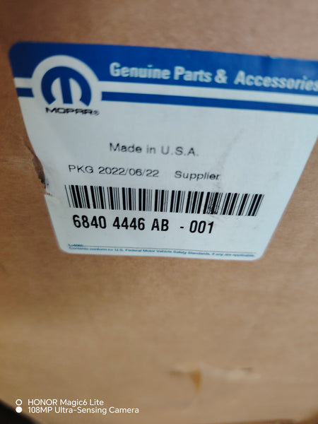 68404446AB Pare-choc Arr MOPAR d'origine avec marche pied Neuf pour RAM 1500 DT Chromé 2019/2024